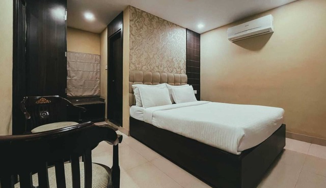 Hotel SLE Residency in Varanasi