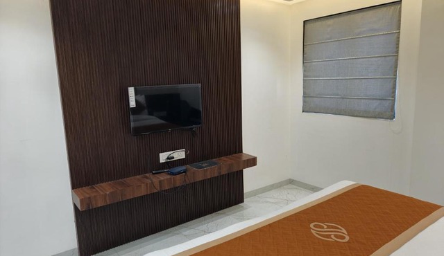 Hotel Spy in Ahmadnagar