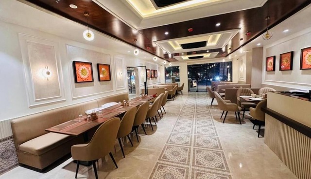 HOTEL THE ELITE