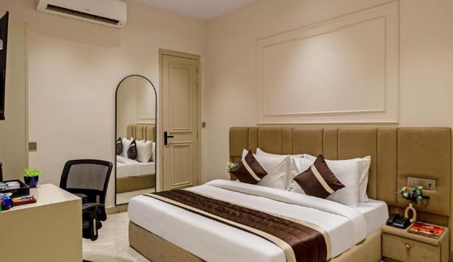 Hotel The Emporio A Elite Near Shaheed Sthal Metro Station