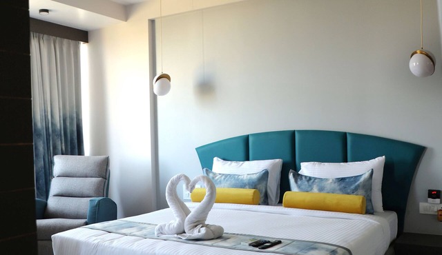 Hotel The Excellency in Surat