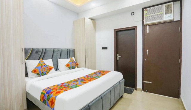 Hotel the Rasa vasundhara