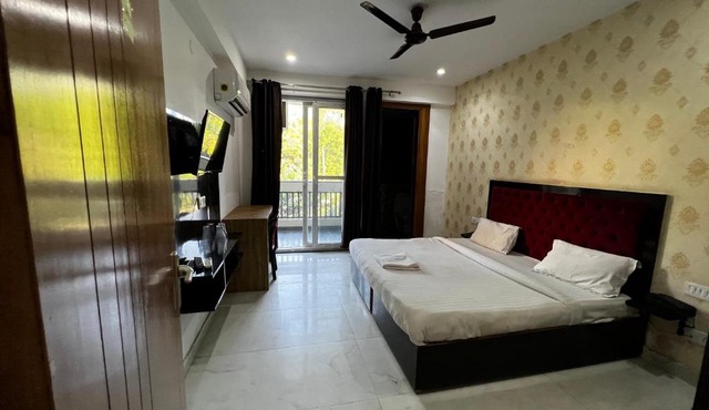 Hotel unitech Cyber Park Gurgaon in Gurgaon