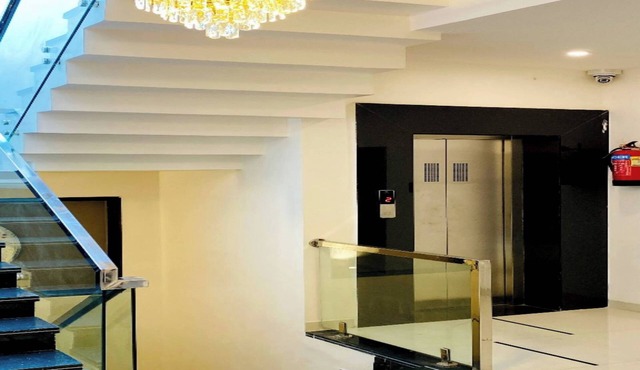 Hotel URS Palace