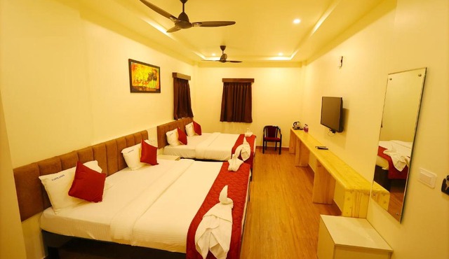 Hotel Vijaya Grand in Srikalahasti