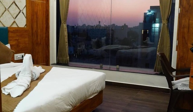 Hotel vraj palace