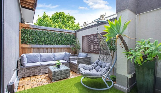 Jack's Central City Cozy Pad in Chippendale
