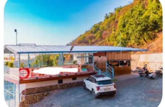 Jandari cafe and resort in Dehradun