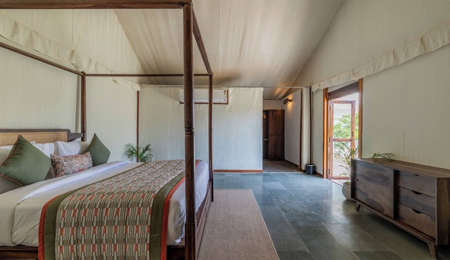 juSTa Luxe - Highpoint Jawai