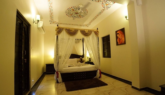 Kesar Dhani Resort in Padadhari