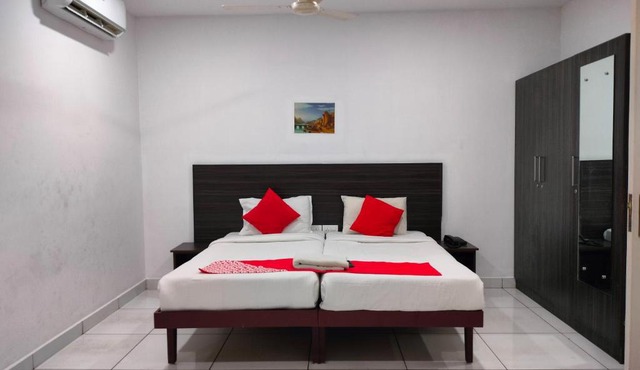 Kings Fort Rooms Thrippunithura