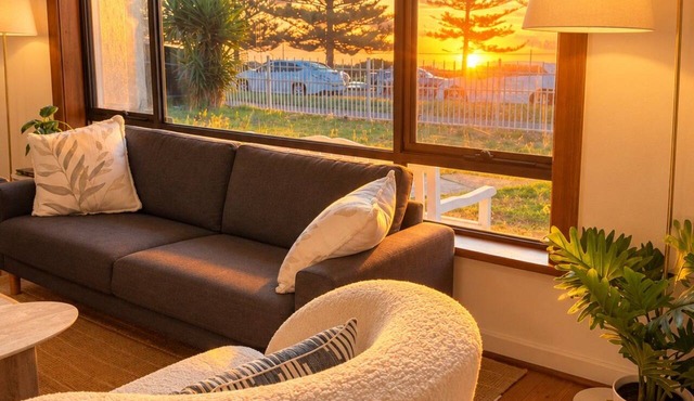 Koala Stay Semaphore Esplanade | Walk to the Beach in Semaphore