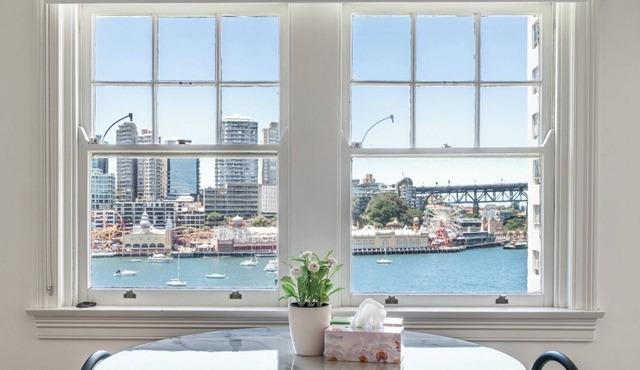 KozyGuru | MacMahons Point | Harbour Hideaway