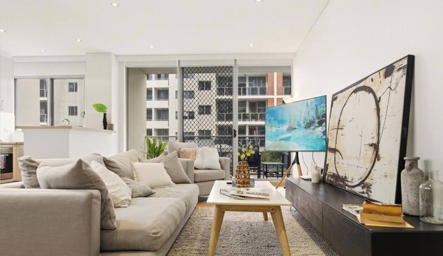 KozyGuru | Rosebery | Resort-Style Living Gem in Rosebery