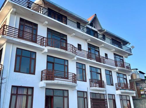 Krishna Himalayan Hotel & Restaurant in Mukteshwar