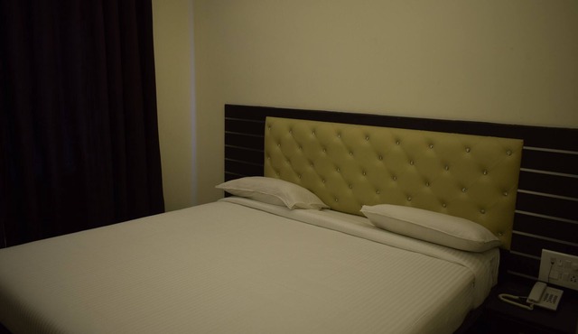 Kumaran Residency