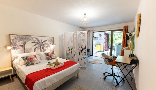 La perle du Rorota - Large luxury studio with swimming pool and private beach access in Remire-Montjoly