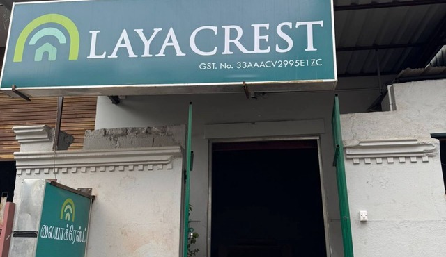 Laya Crest