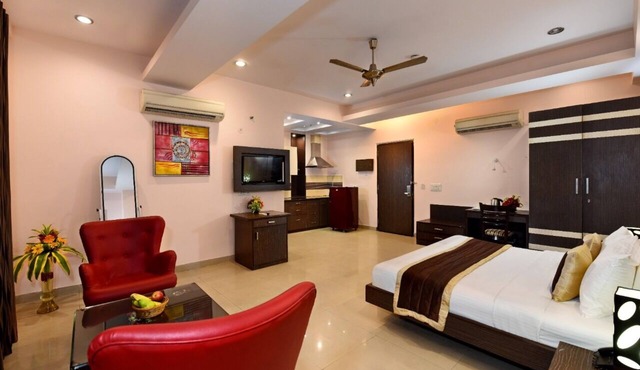 Le Crescent Hotel by Trot in Ghaziabad