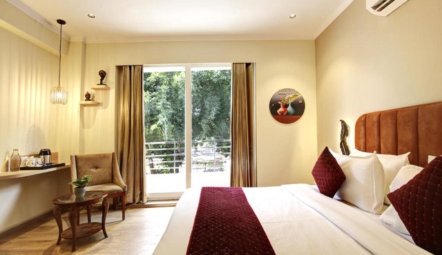 Limewood Stay Mall 51