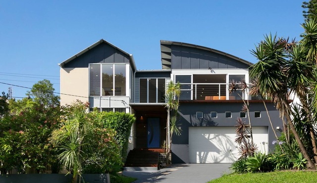 Little Sunshine a luxury holiday rental that offers a soothing blend of indulgence, t in Gerroa
