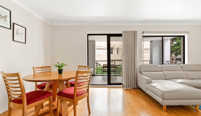 Lovely 2-Bed with Balcony in Coogee