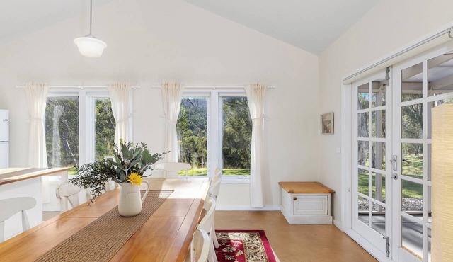 Luxury Snowy Mountains | Sleeps 6 | Crackenback in Crackenback