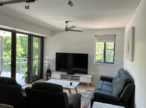 Luxury Waterfront Apartment (2 bedrooms) in Darwin