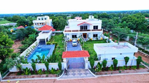 Maa Stays - KK Farm Palace