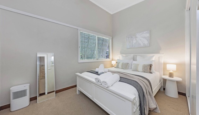 MacMasters Beach Lake House - Quiet and Family Friendly in MacMasters Beach