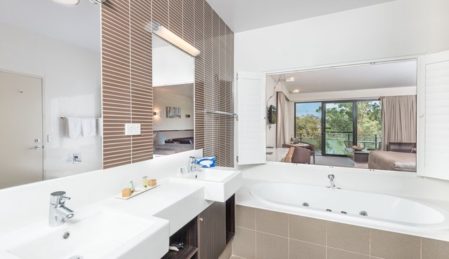 Macquarie 4 Star in Argenton