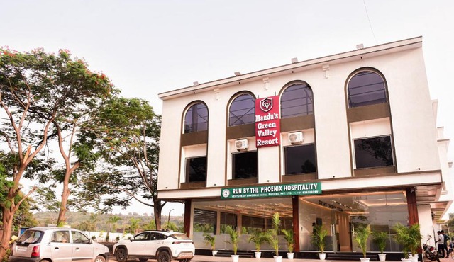Mandu's Green Valley Resort