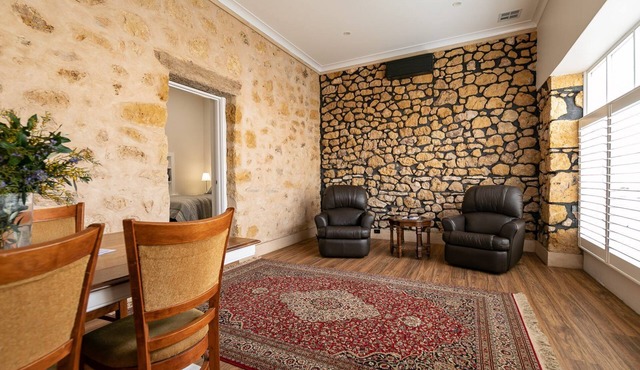 Mannum Riverside Retreat; Boutique Suites in Heart of Mannum near River in Mannum