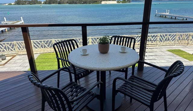Marks Point Water Front Retreat on Lake Macquarie w/kayaks, fisherman’s dream in Marks Point