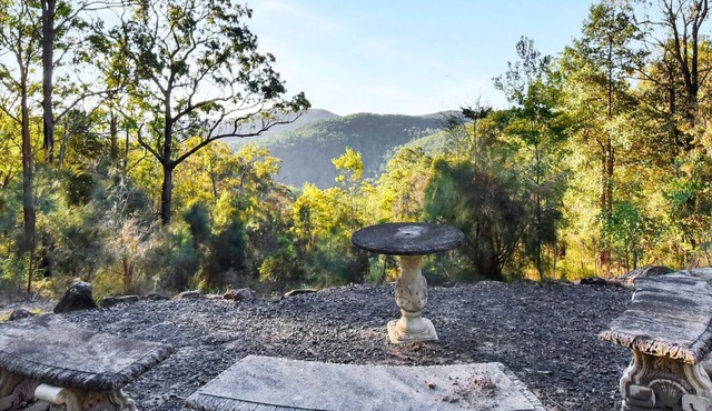 Misty Mountain Hideaway at Murrays Run ultra private rural escape with stunning views in Murrays Run