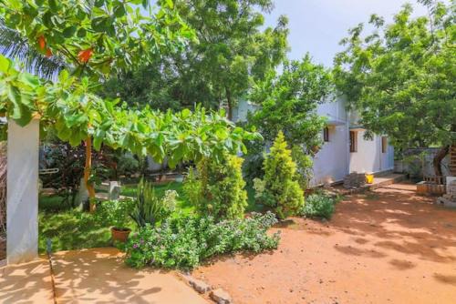 MM GARDENs