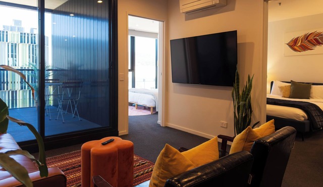 Modern 2BR 2BA Apartment | Gym, Pool + Parking in Phillip