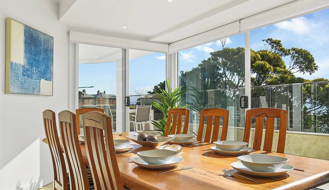 Modern Seafront Luxury | Steps from the Beach in La Perouse