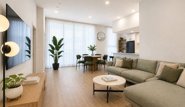 Moonee Ponds Luxe by Ready Set Stay in Moonee Ponds
