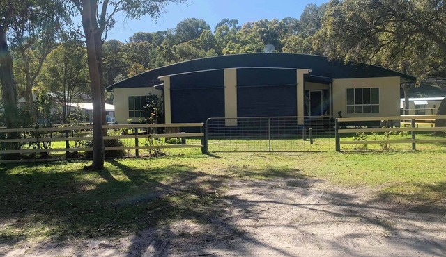 ✨ NEWLY RENOVATED | EWANNALA – ORCHID BEACH ✨ 🏝️ Perfect for large groups in K'gari