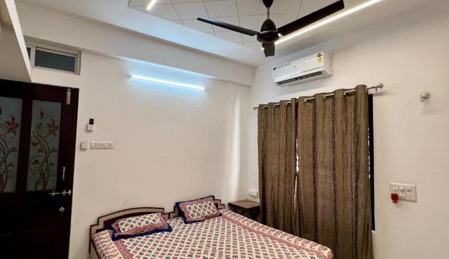 Nisarg Homestay with Kitchen Dinning