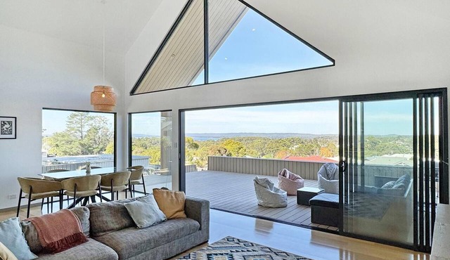 Nullaki Views on Russell: Walk to town, inlet & sky views in Denmark