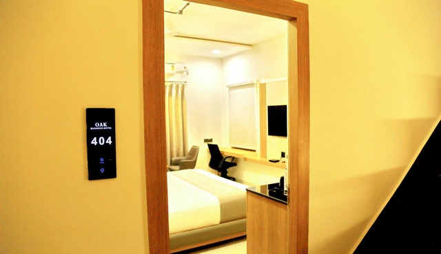 Oak Business Hotel