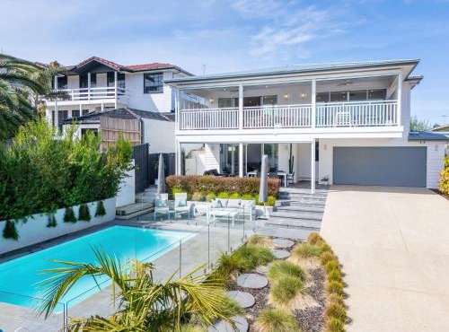Ocean Pearl - Oceanview Luxe Escape with Pool in Rye