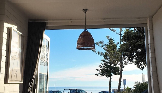 * Ocean view & Sunset Sanctuary * in West Beach