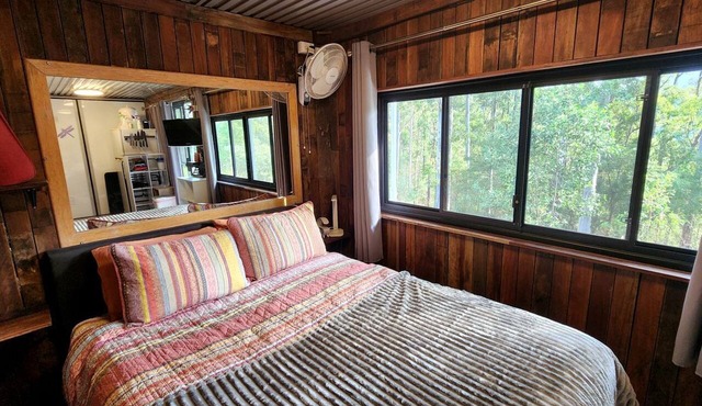 Off-Grid Equipped Container with Outdoor Pool and Amazing Views in Queensland in Gold Coast