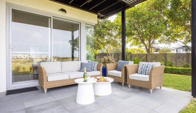 On Par at Magenta Resort pools, golf, beach access in Magenta
