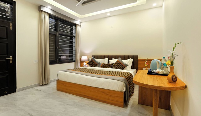 OPO Essential Sec 21 in Gurugram
