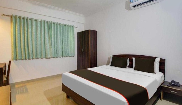 OYO Flagship Lotus Guest Grand Inn