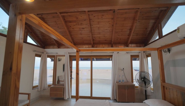Palace Beach Camp